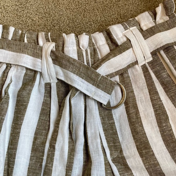 Khaki and white strip high waisted shorts with belt - Picture 2 of 6